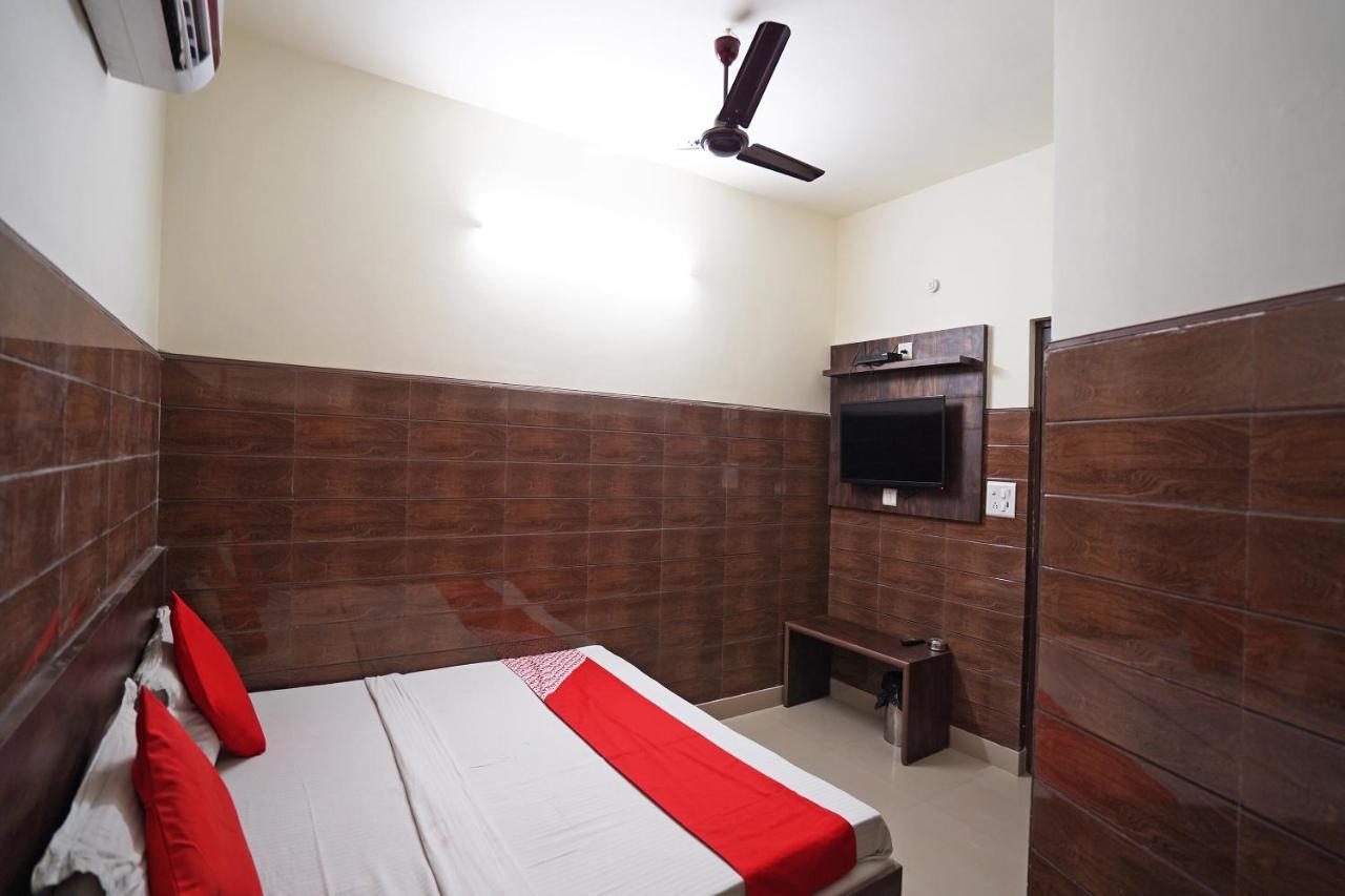 Hotel O Shri Sai Guest House Delhi  Esterno foto