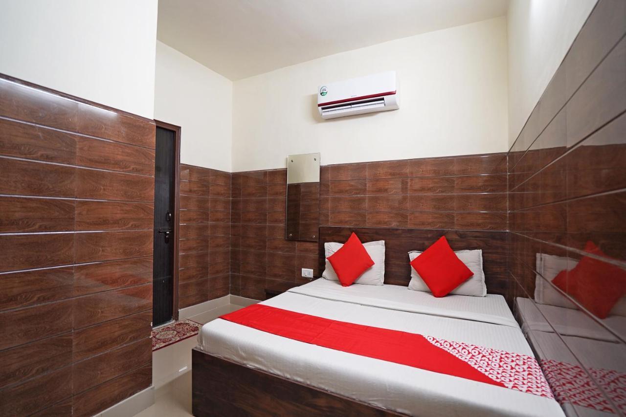 Hotel O Shri Sai Guest House Delhi  Esterno foto