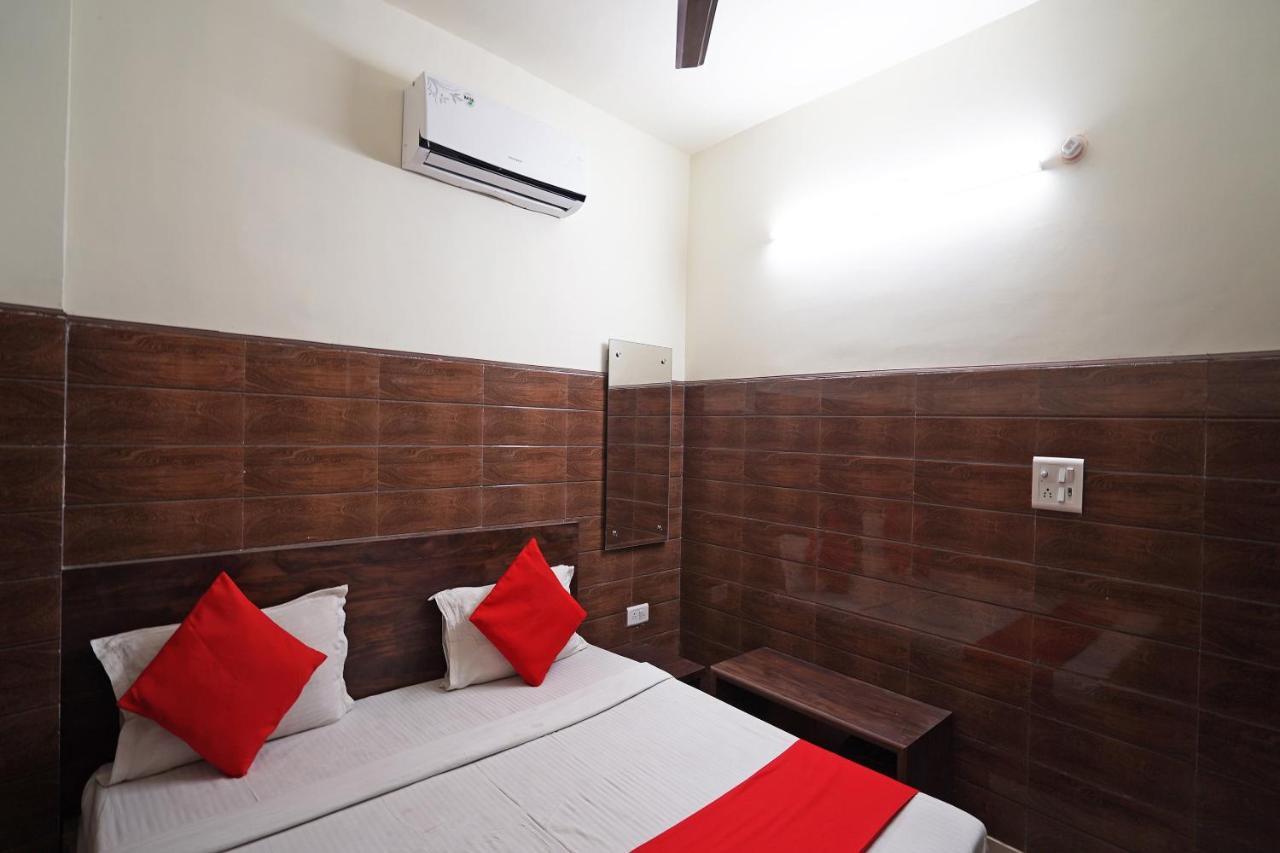 Hotel O Shri Sai Guest House Delhi  Esterno foto