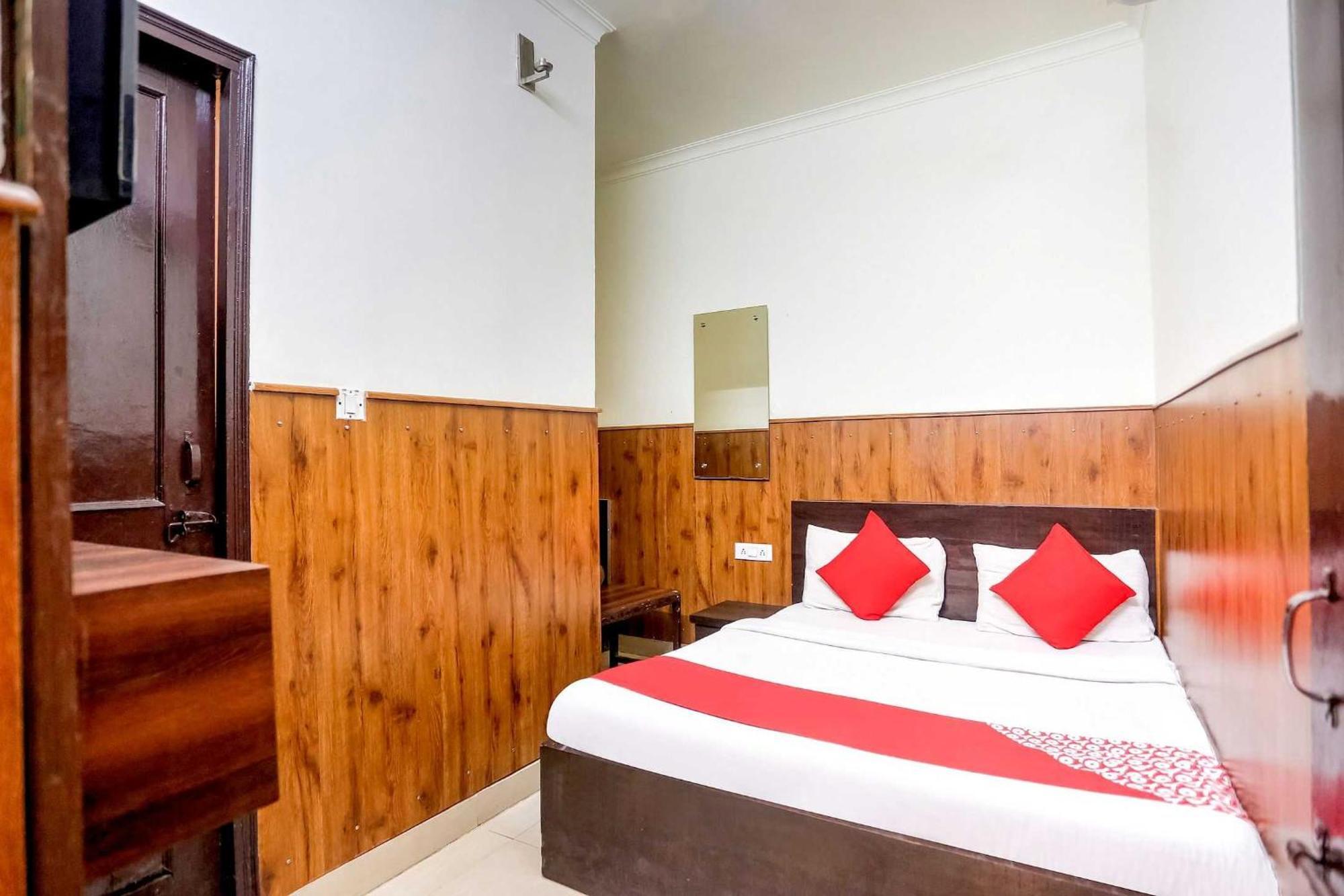Hotel O Shri Sai Guest House Delhi  Esterno foto