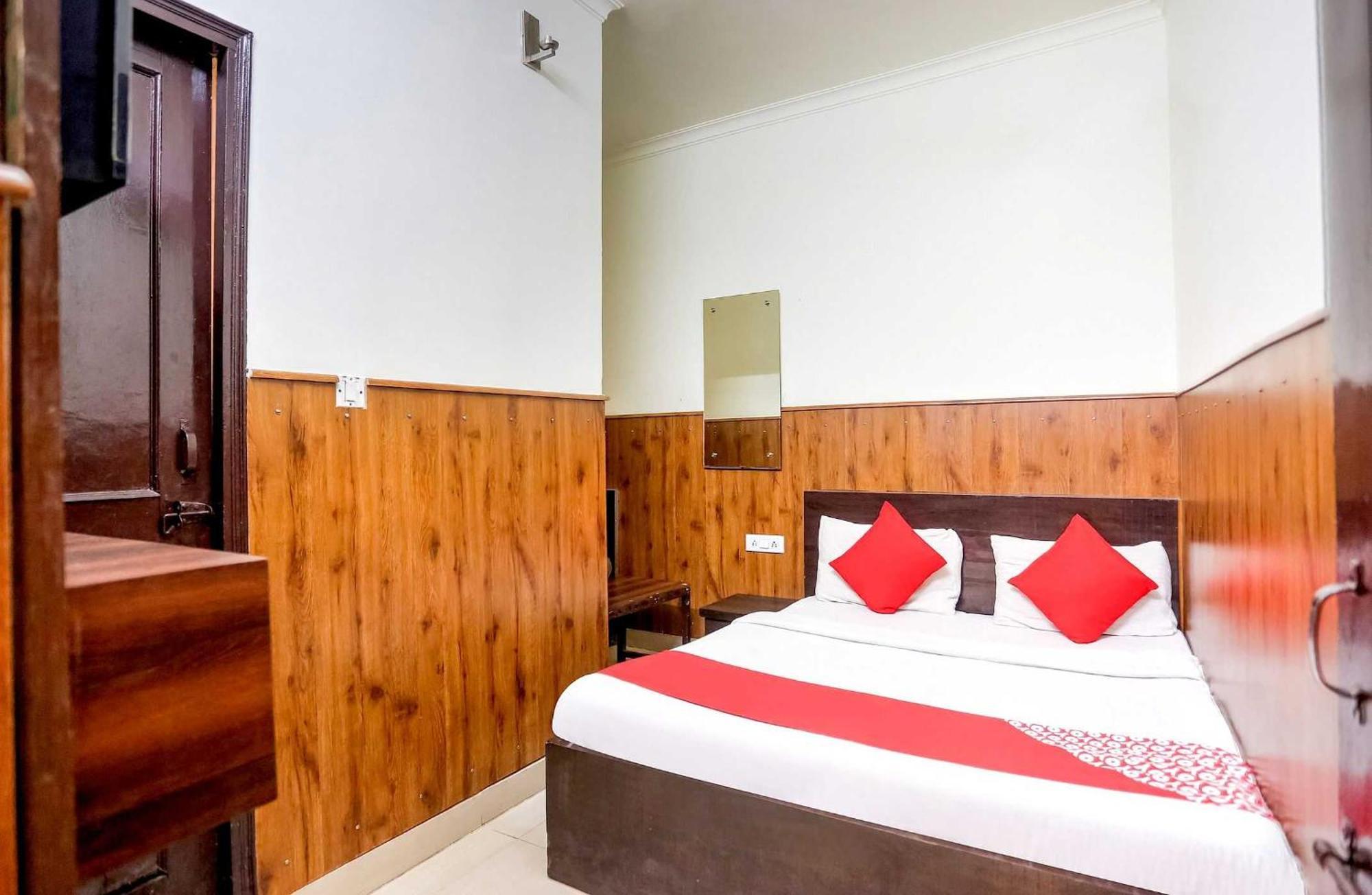 Hotel O Shri Sai Guest House Delhi  Esterno foto