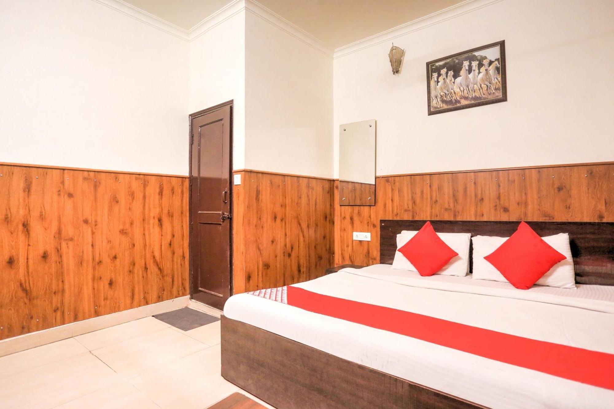 Hotel O Shri Sai Guest House Delhi  Esterno foto