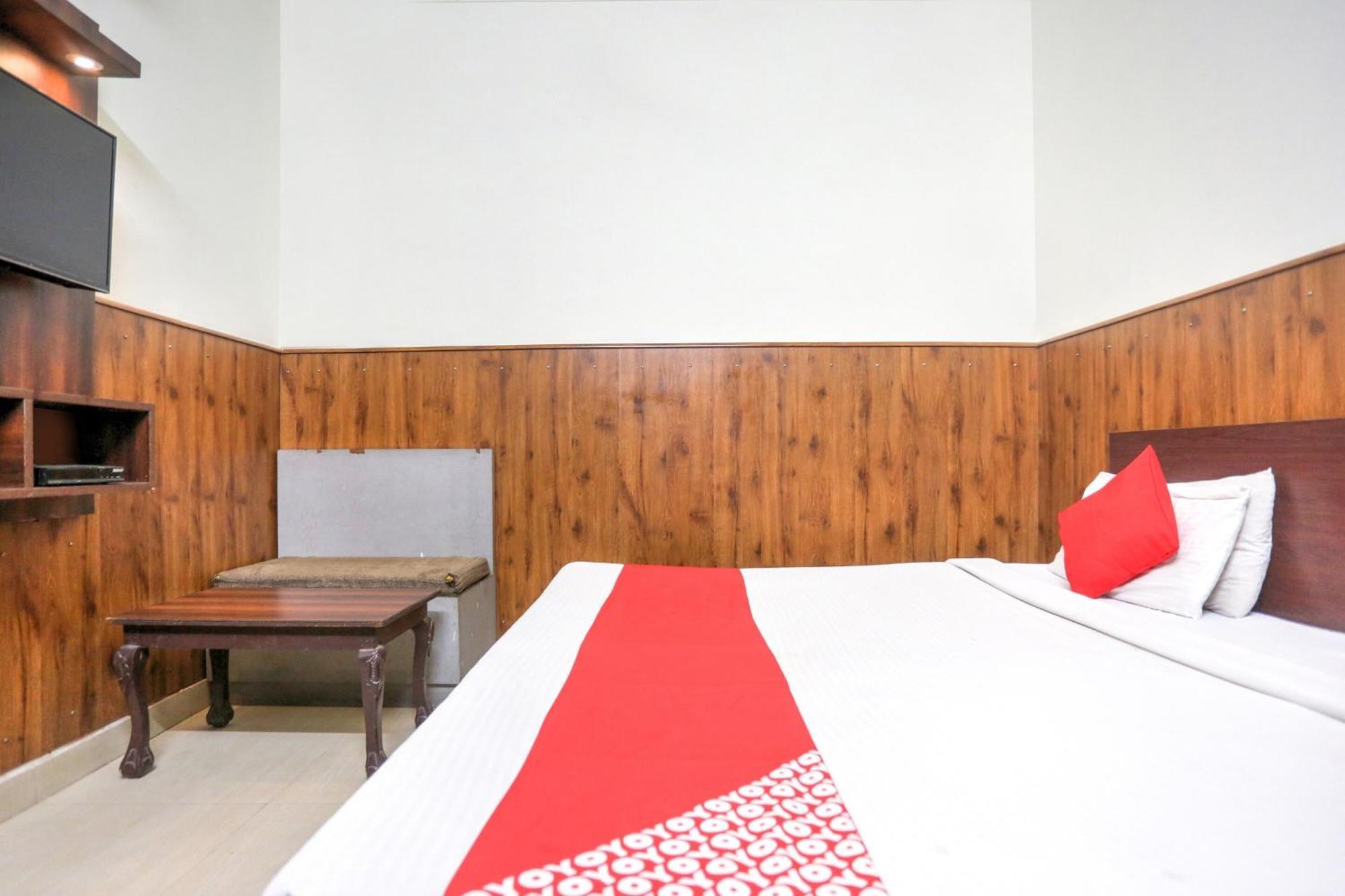 Hotel O Shri Sai Guest House Delhi  Esterno foto
