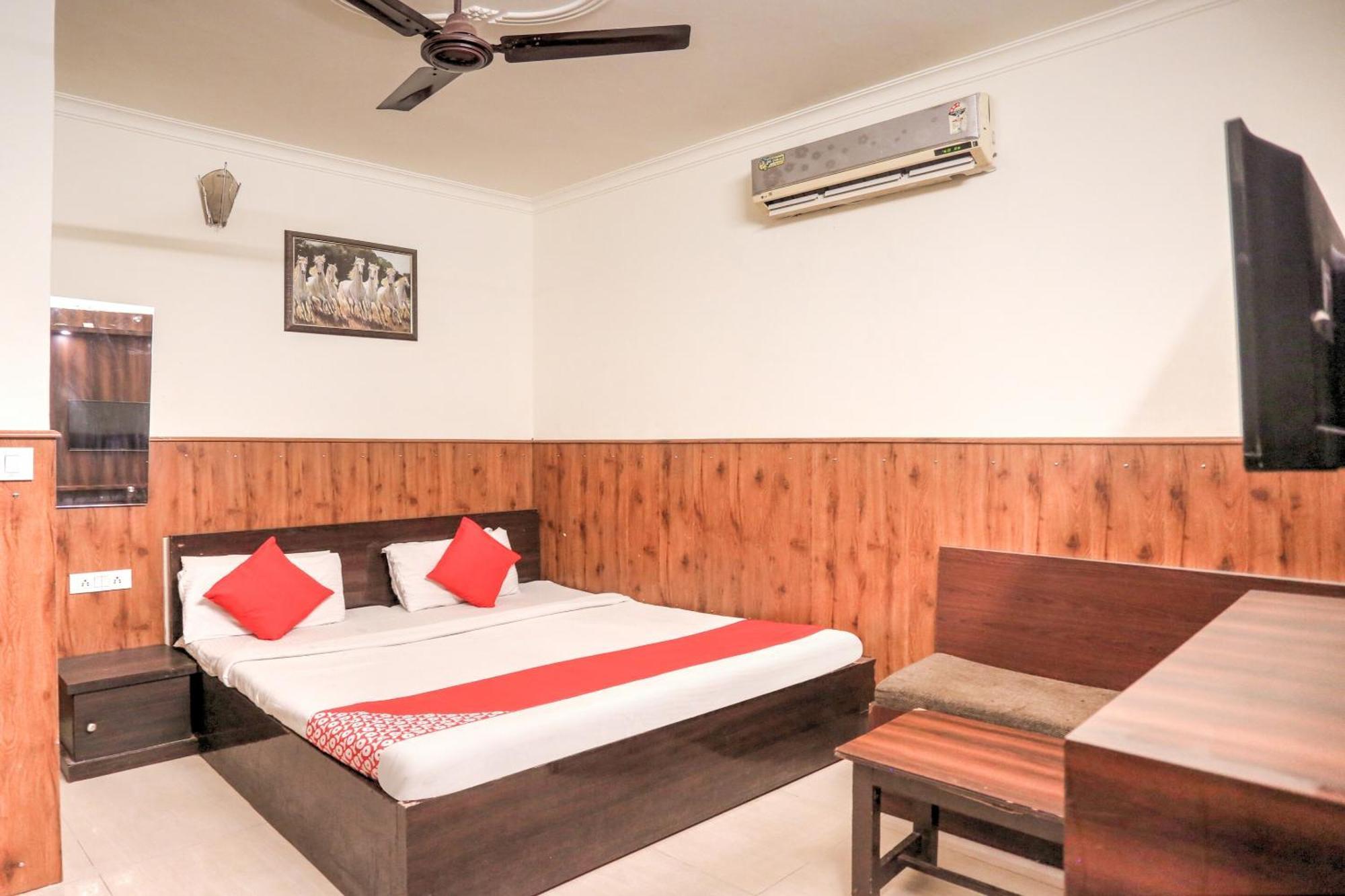 Hotel O Shri Sai Guest House Delhi  Esterno foto