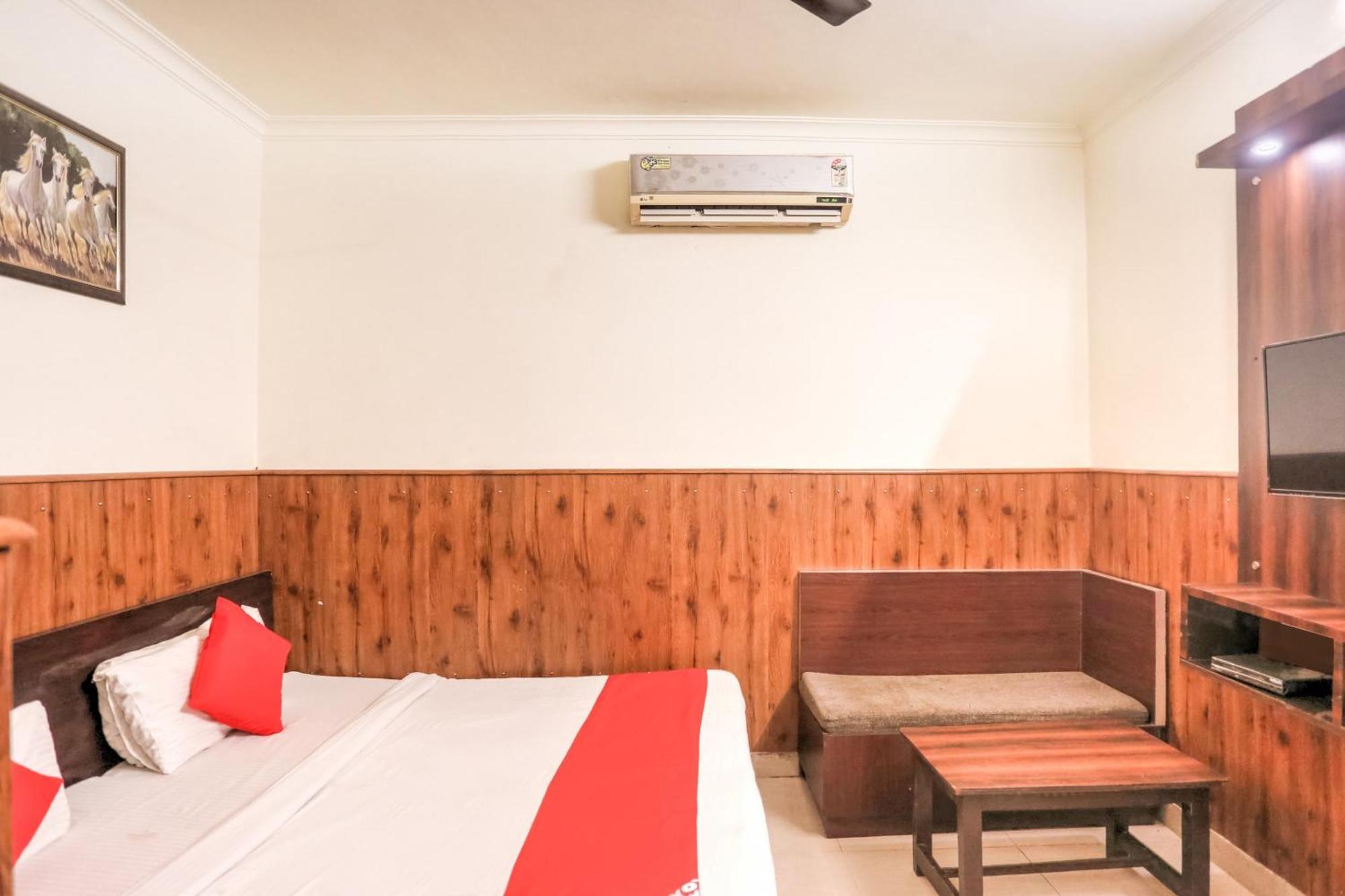 Hotel O Shri Sai Guest House Delhi  Esterno foto