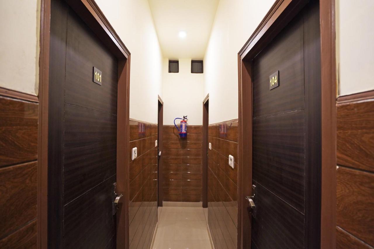 Hotel O Shri Sai Guest House Delhi  Esterno foto
