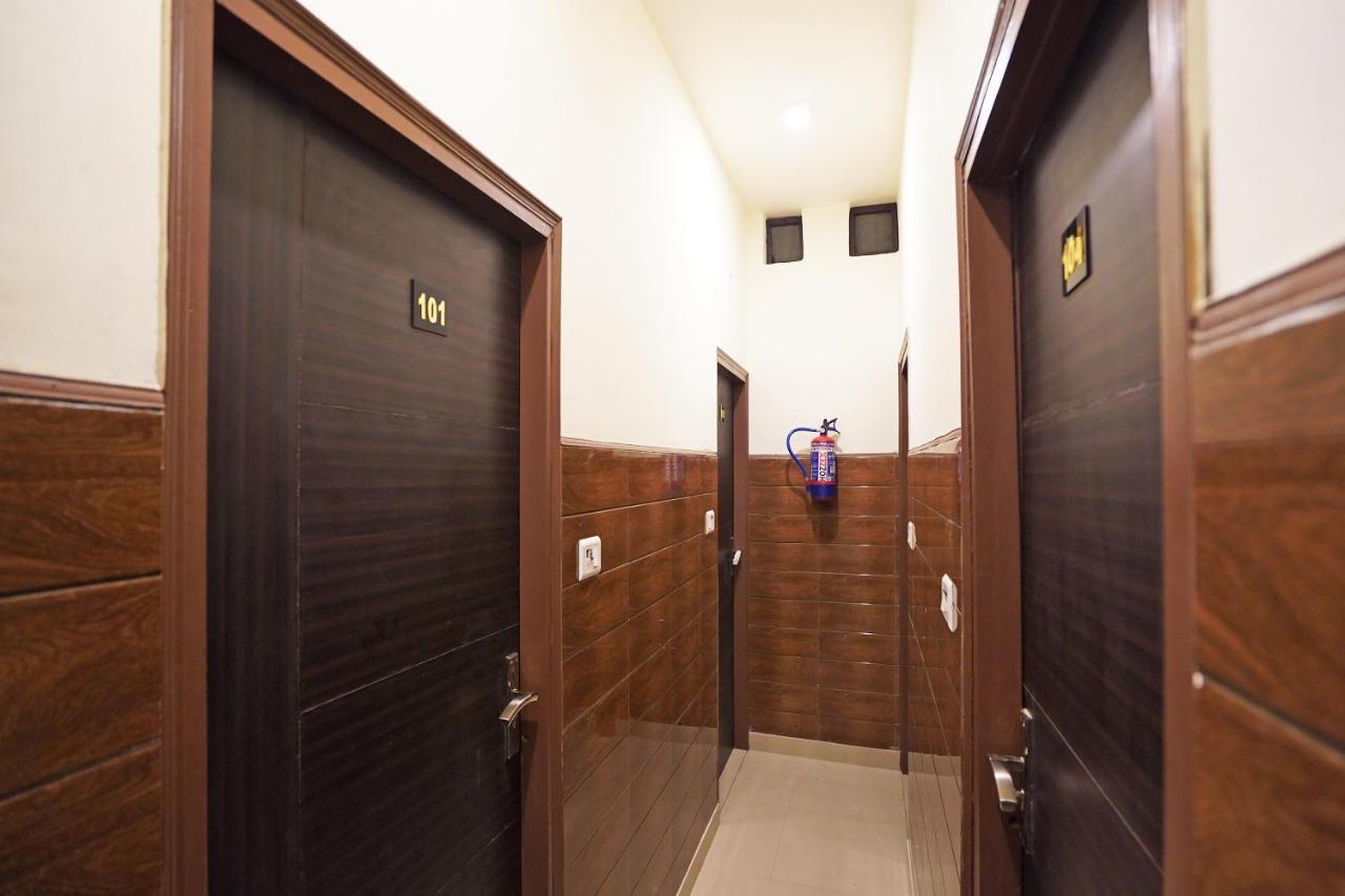 Hotel O Shri Sai Guest House Delhi  Esterno foto